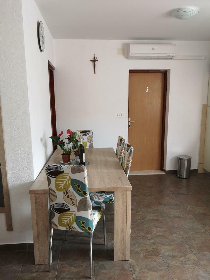 Holiday Home Cvitka Vis Exterior foto